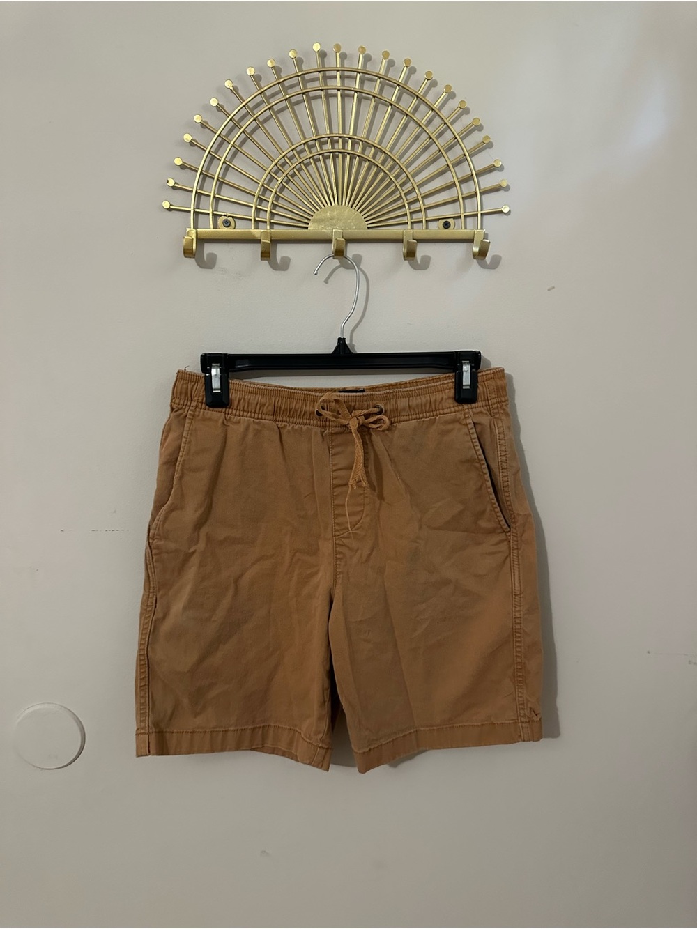 GAP Men's Tan Drawstring Hybrid Shorts